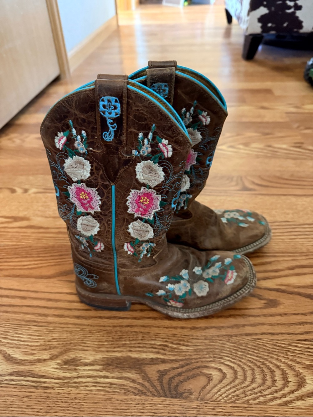 Macie Bean Girls Embroidered Boots